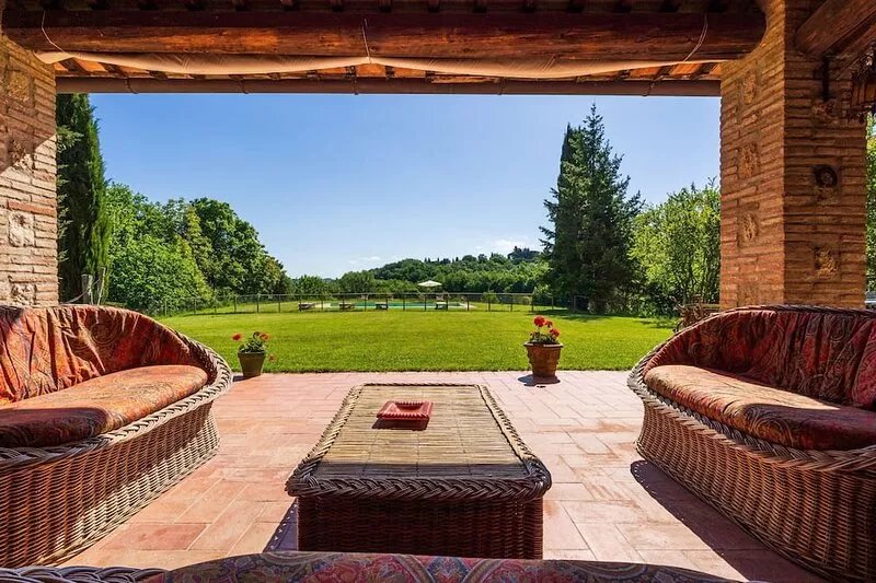 Stunning private villa for 8 guests with private pool, WIFI, TV, patio