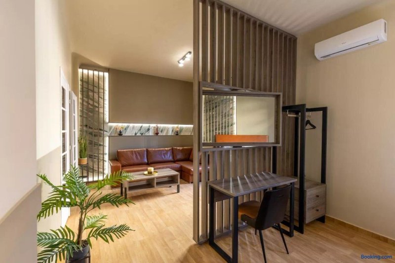 NOHO Boutique, Premium Living Dikeou 8