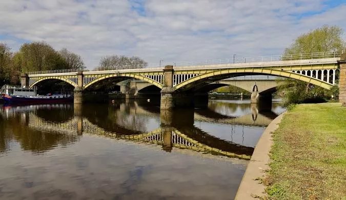 Twickenham Bridge