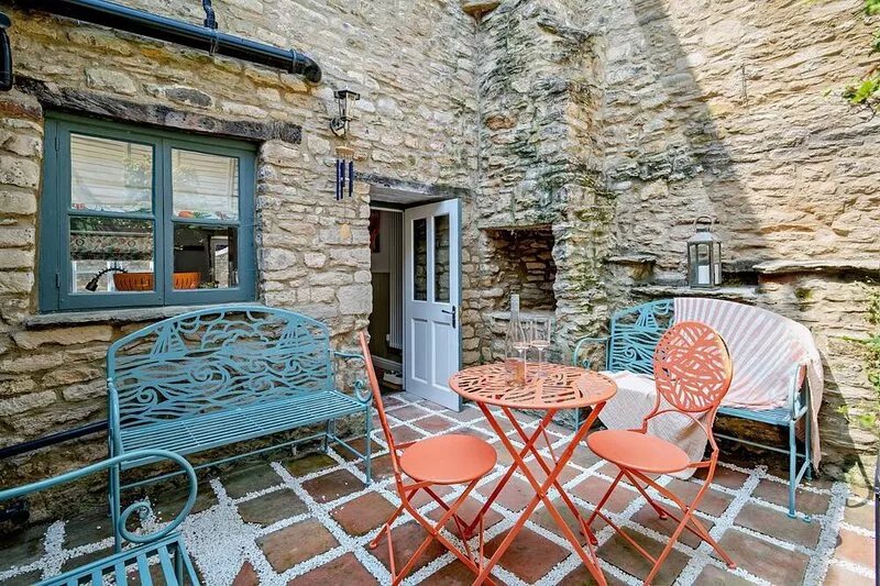 Charming dog friendly cottage in the Cotswolds - The Old House
