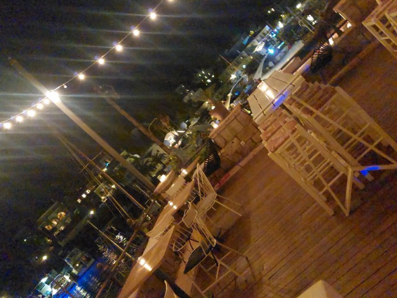 Throubi Bar