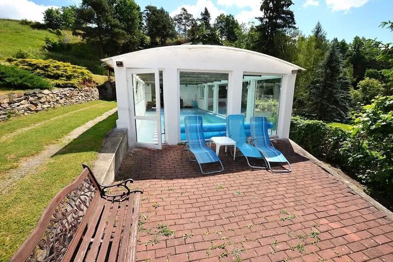Cozy Villa in Bechyne with Sauna and Swimming Pool
