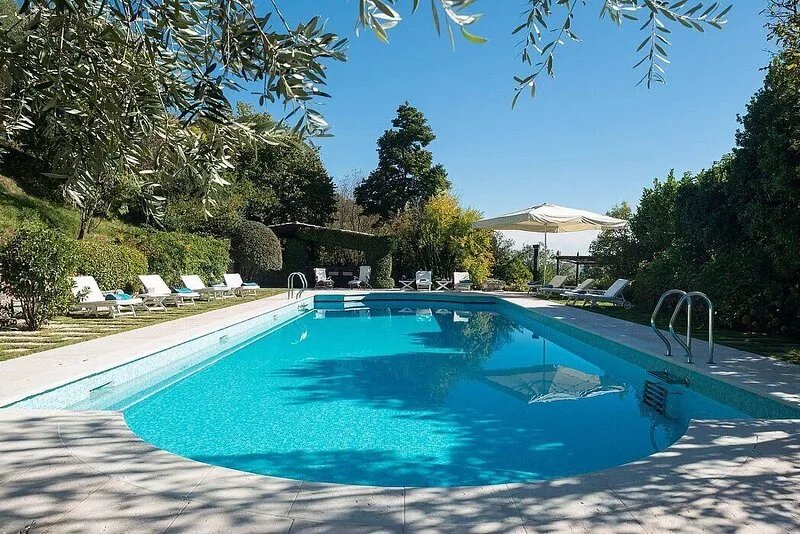 Villa Barocca: A splendid seventeenth-century three-story historical villa