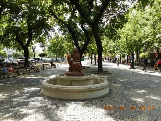 Fontain Girl With a Deer