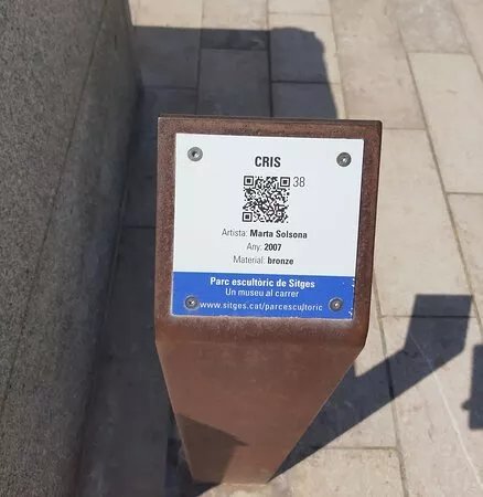 Escultura Cris