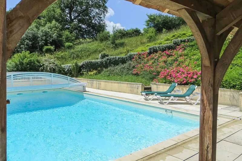 Stunning home in Domfront en Champagne