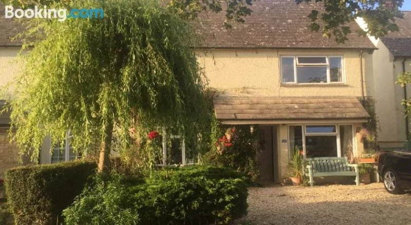 Bladon Village Home, Blenheim
