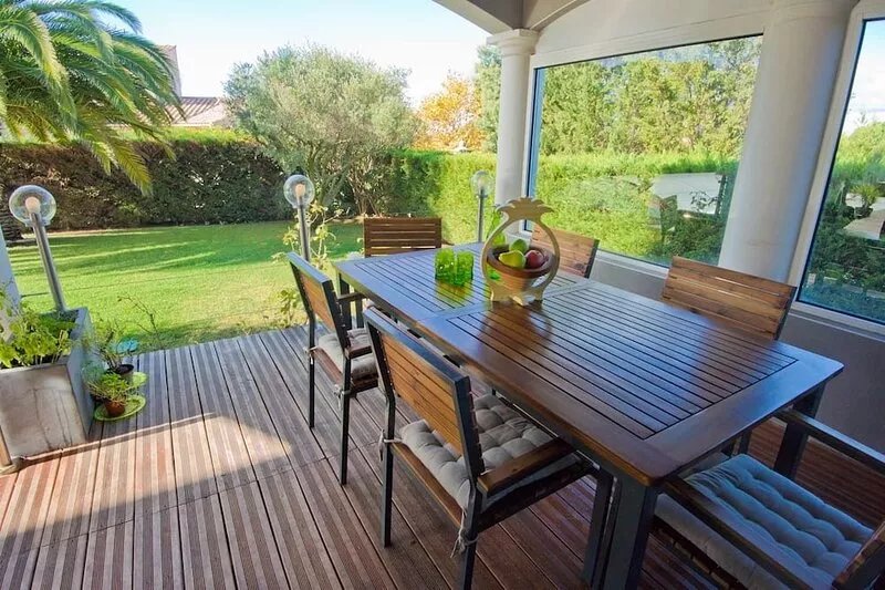 Beautiful Villa with Large Heated Pool and Sea Water, 5 km from the Beach