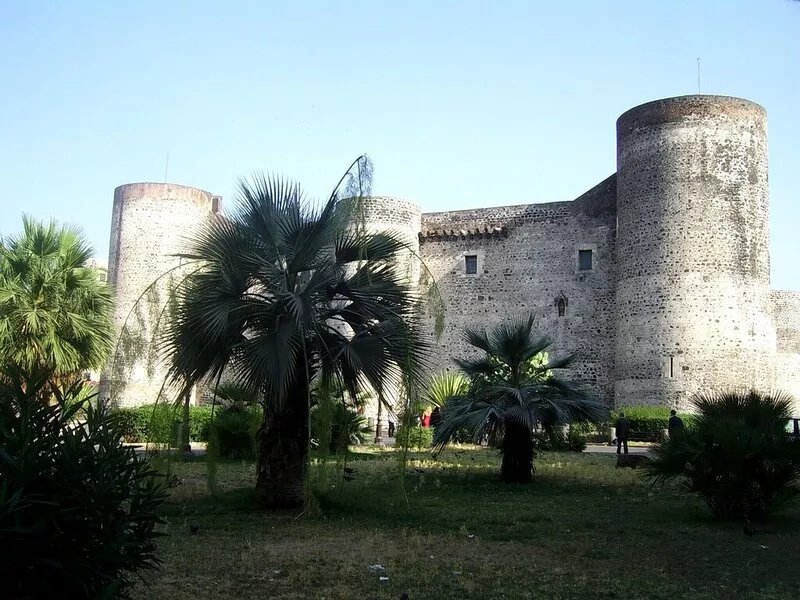 Delightfully furnished, quiet and comfortable, in the historic center