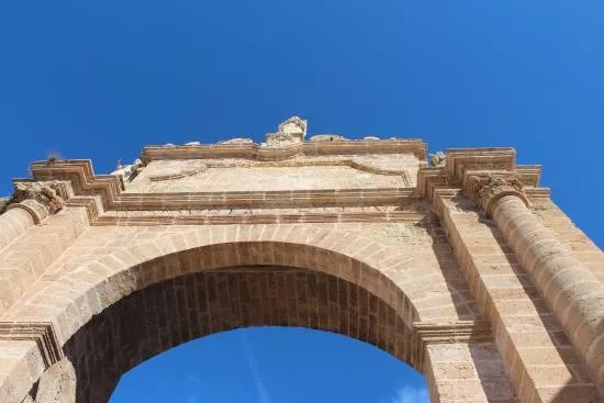 Arco di Sant'Angelo o Porta Napoli