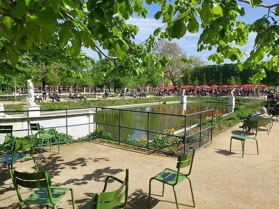 Bosquet Des Exedres Aux Tuileries