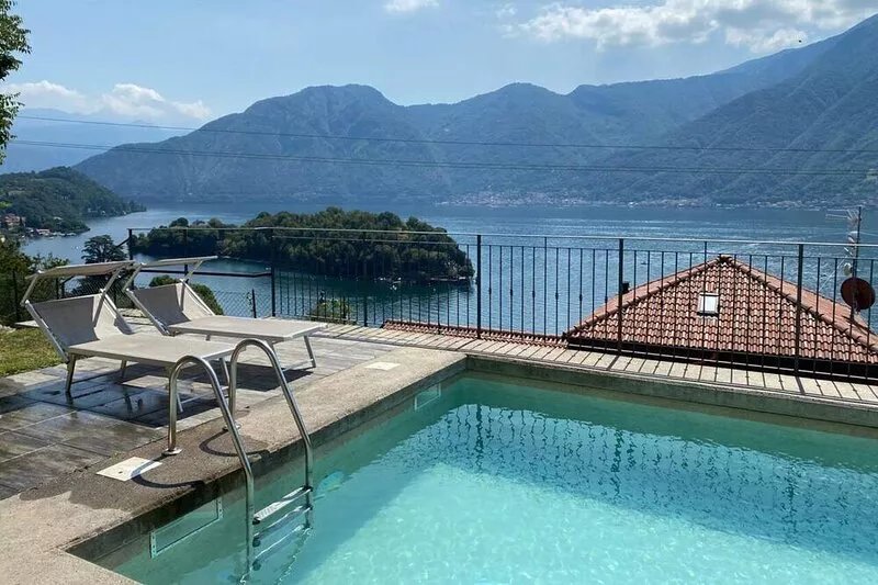 APARTMENT 1 RESIDENCE SALA COMACINA with pool & spa by Italian Apartments.