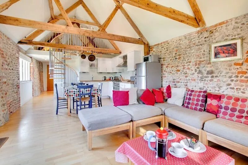 Crossways Barn - Two Bedroom House, Sleeps 4
