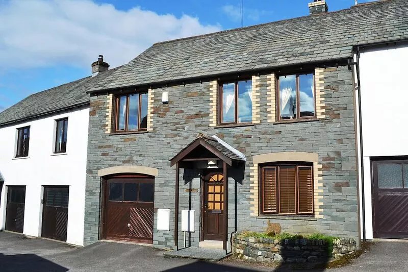Quality Lakeland stone fronted cottage, centrally located in Keswick with