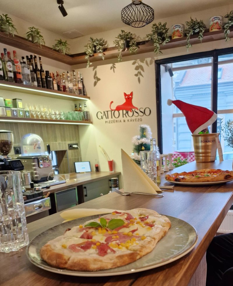 Gatto Rosso Pizzeria Esztergom