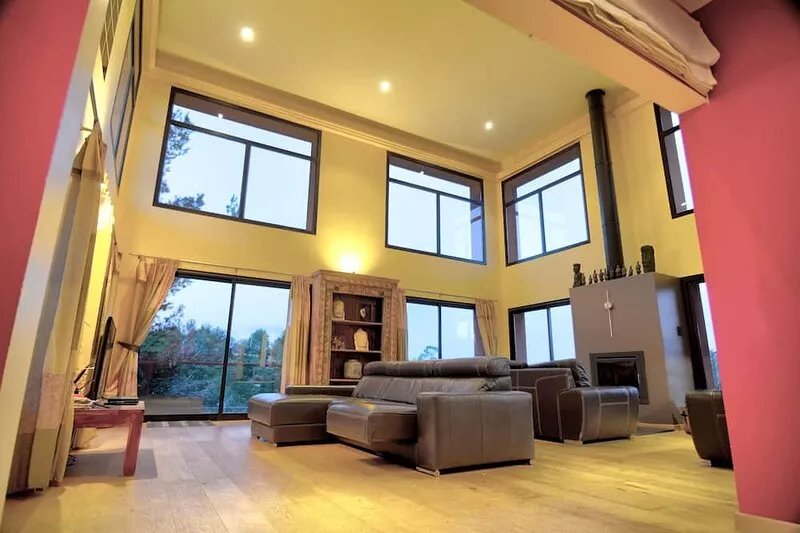 Modern Villa in National Park, near Sitges, 20min to beaches, 35min to Barcelona