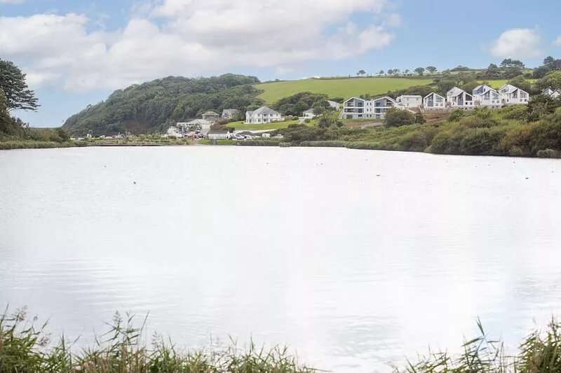 Swanpool View -  a house that sleeps 8 guests  in 4 bedrooms