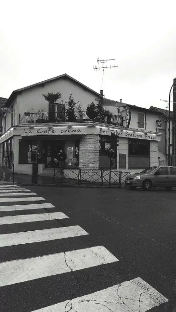 La Cafe Creme