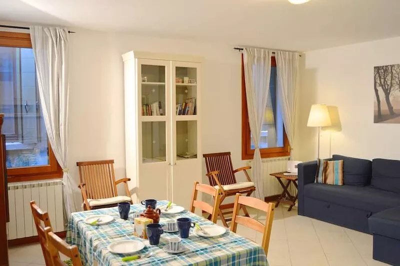 Practicality and good taste 5 minutes from Piazza S. Marco!