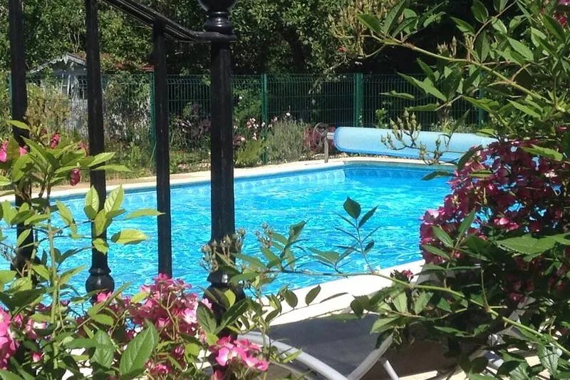 Beautifully converted barn, 3 bedroom, 5 min River Charente, 40 min from beaches
