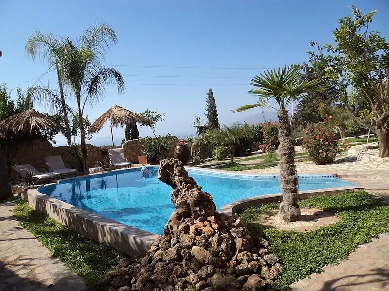 Private paradise with heated pool Peace, comfort. Goddess and large garden