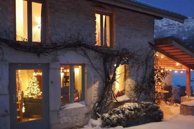 Vacation home in the Vercors completely renovated, wonderful location in the