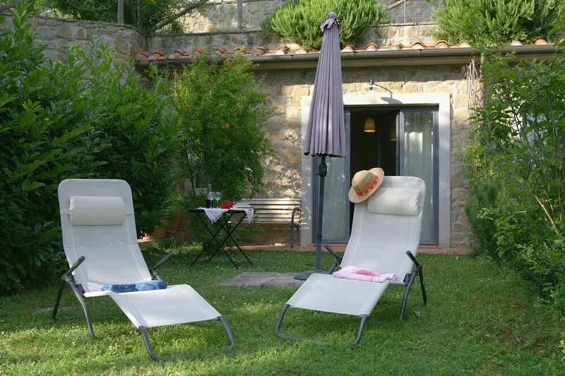 Holidays in total relaxation in a property surrounded by greenery with swimming
