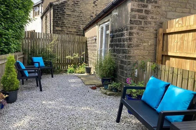 Weaver’s Den, a cosy countryside retreat