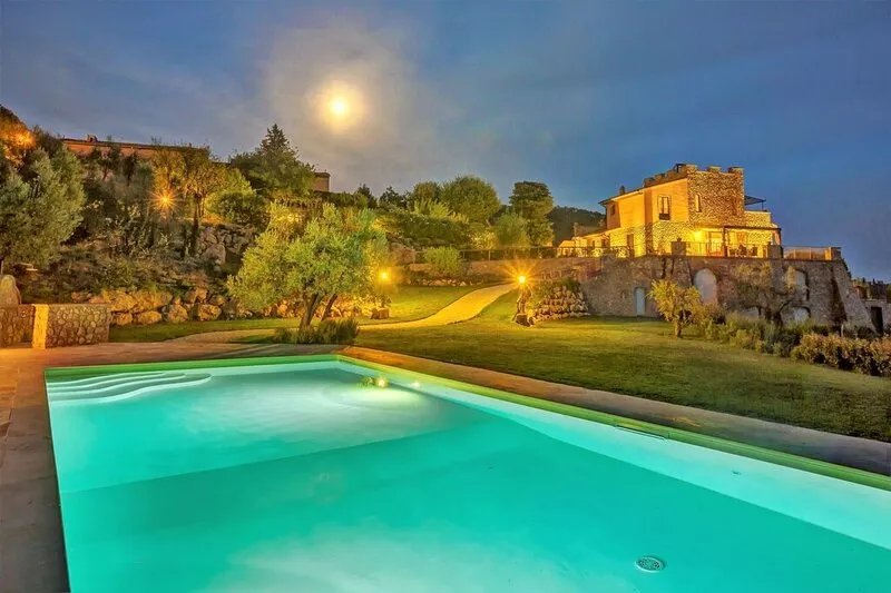 Villa with private pool, internet, A/C, TV, patio, panoramic view, parking