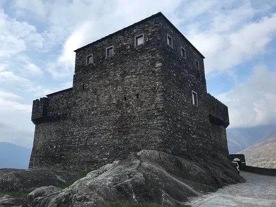 Castello di Sasso Corbaro