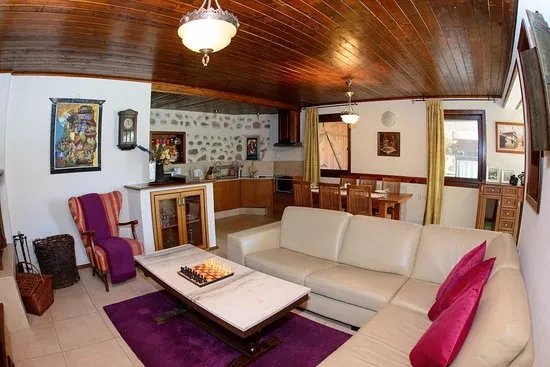 Ski Homes Bansko- Accommodation, Airport Transfers & Ski Hire