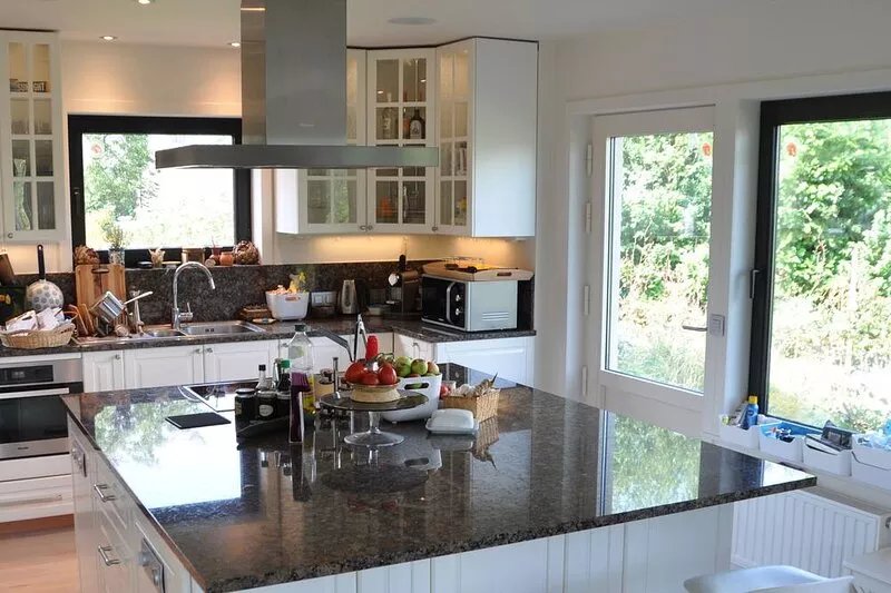 Private villa in garden oasis, 10 mins from city center