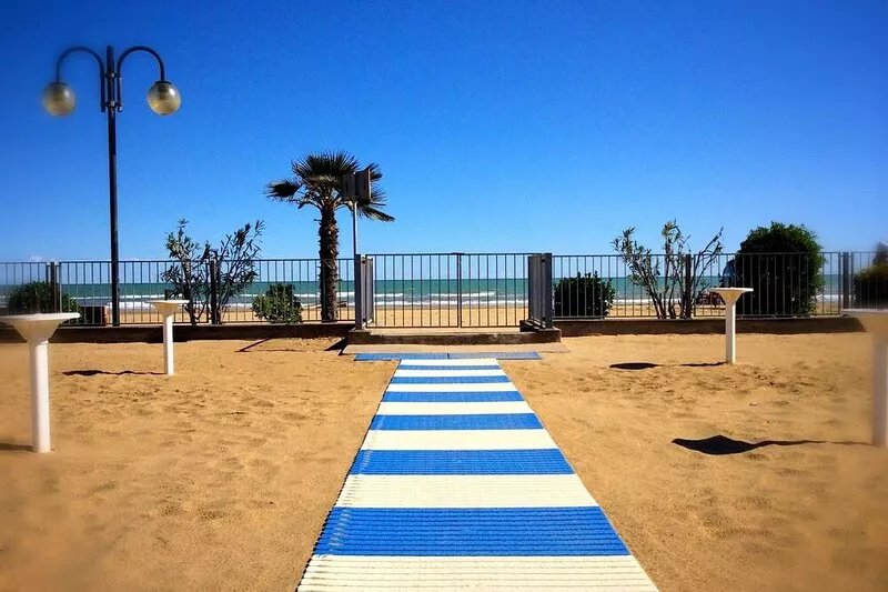Jesolo Lido [Venice] - 80 sqm - Amazing three bedrooms seafront apartment