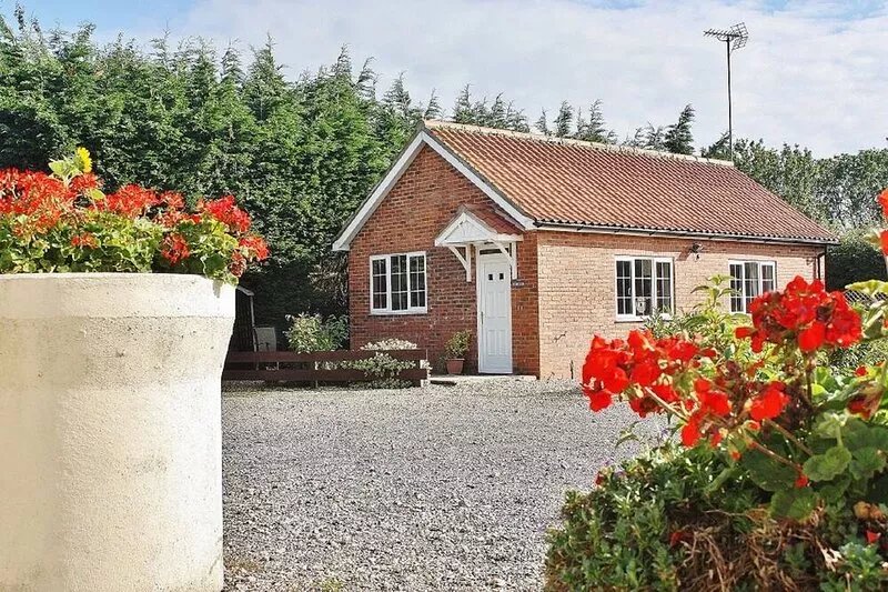 4 Star Rated Detached Holiday Cottage, 1 Bedroom + Sofa Bed Sleeps 2/4