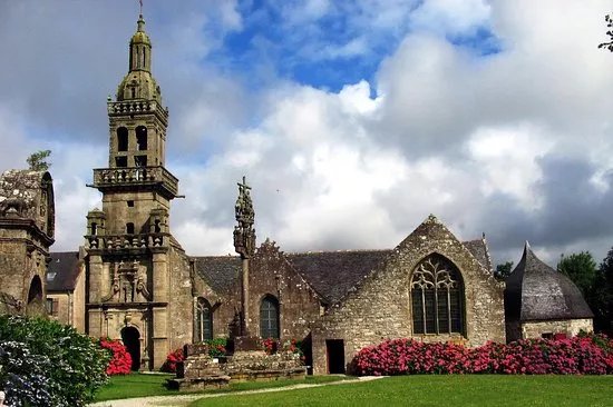 Chapelle Sainte-Marie-du-Menez-Hom