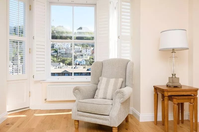 Luxurious 5 star Harbour View Retreat. Free Parking Space. Free Wifi.