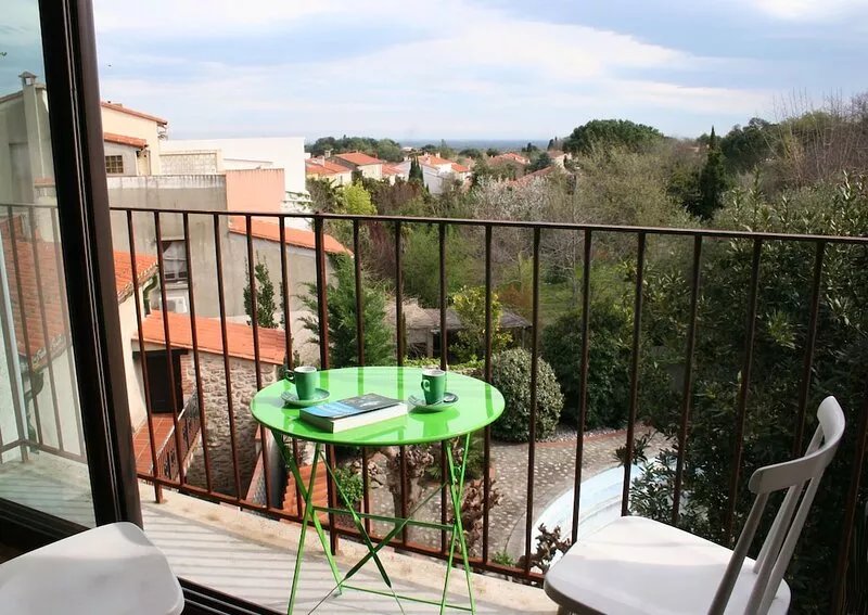 Tastefully renovated village house in Laroque des Alberes.