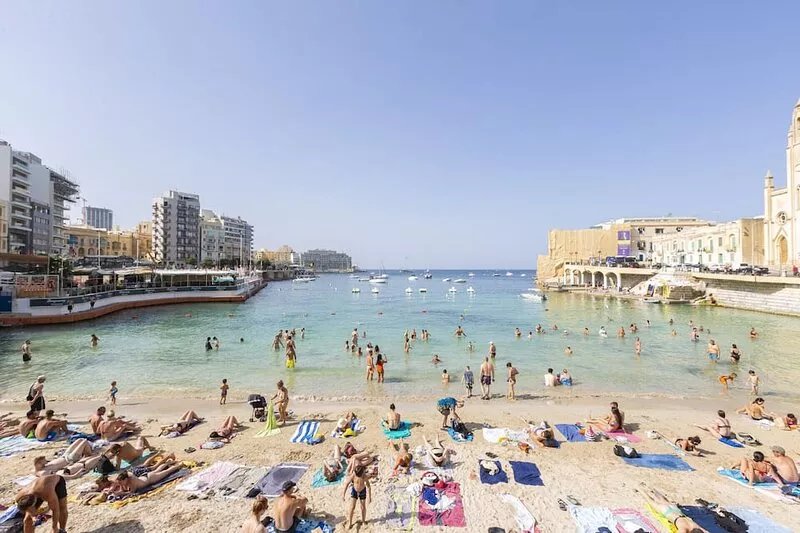 Brand new apartment in Sliema 2 min by the