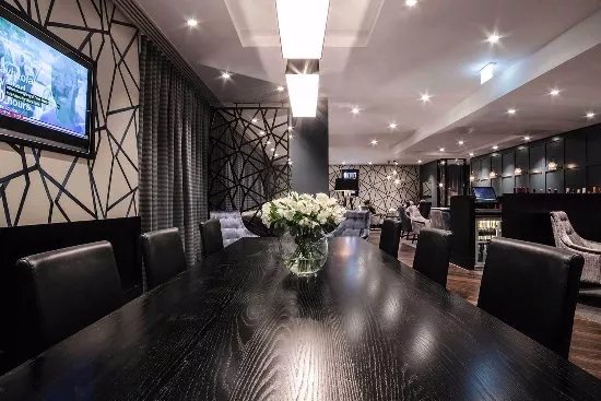 Clubrooms - Gatwick North