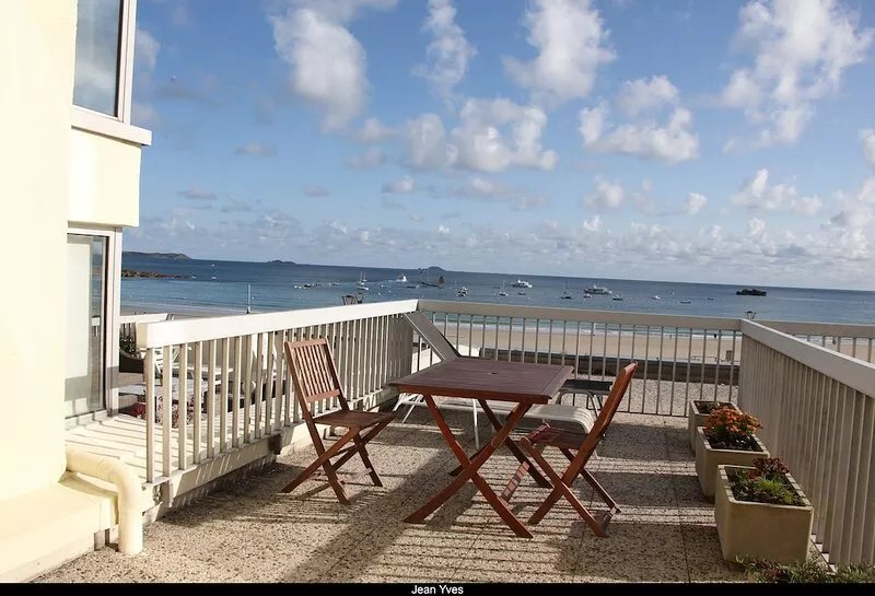 Apartment with terrace facing the 7 islands, up to 4 people
