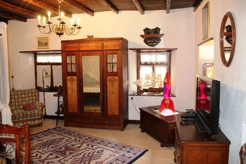 KATSANEIKO Stone built Mansion with Private POOL