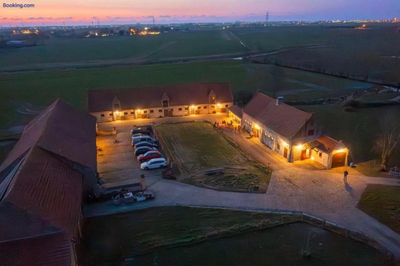 Holiday Home 't Hof der Witte Damen