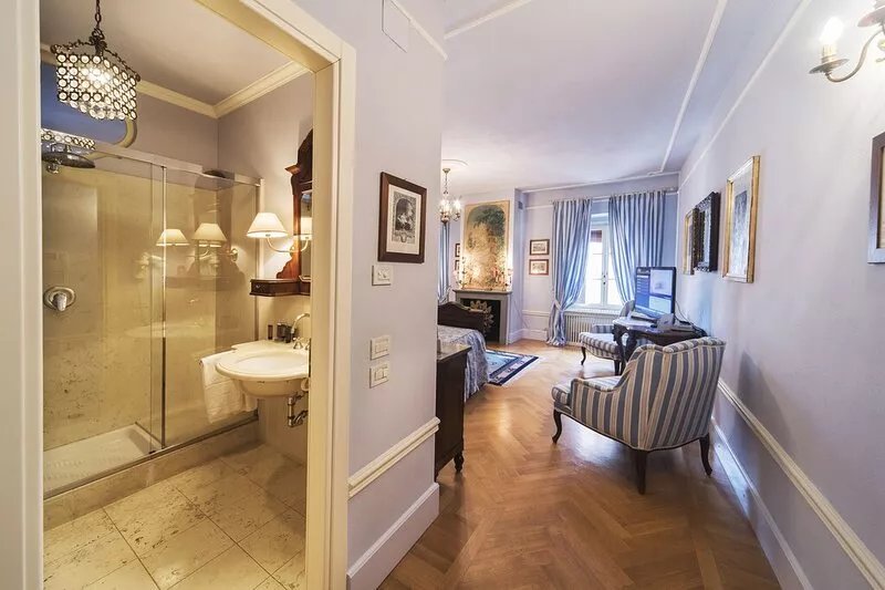 Historical Residence with rooms and apartments city center