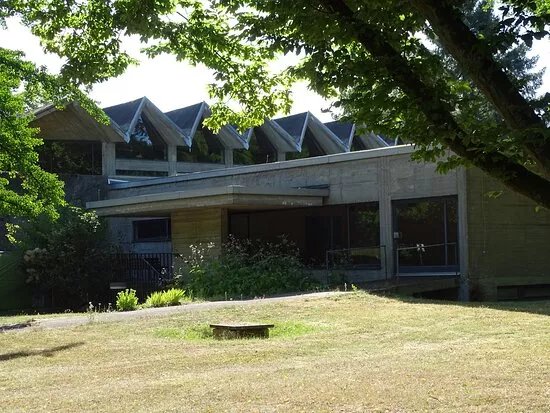 Trauerhalle Des Friedhofs Westhausen