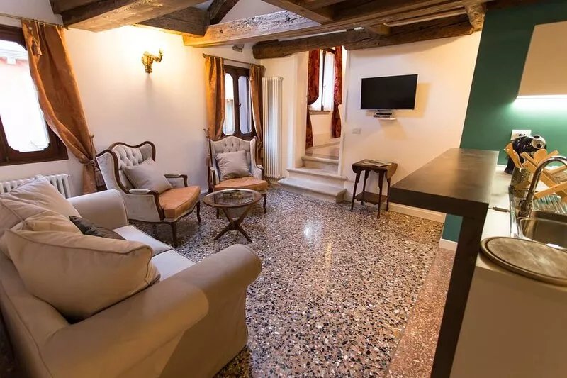 Ca' Nal Apartments, Corte Grimani Inn - SANDOLO