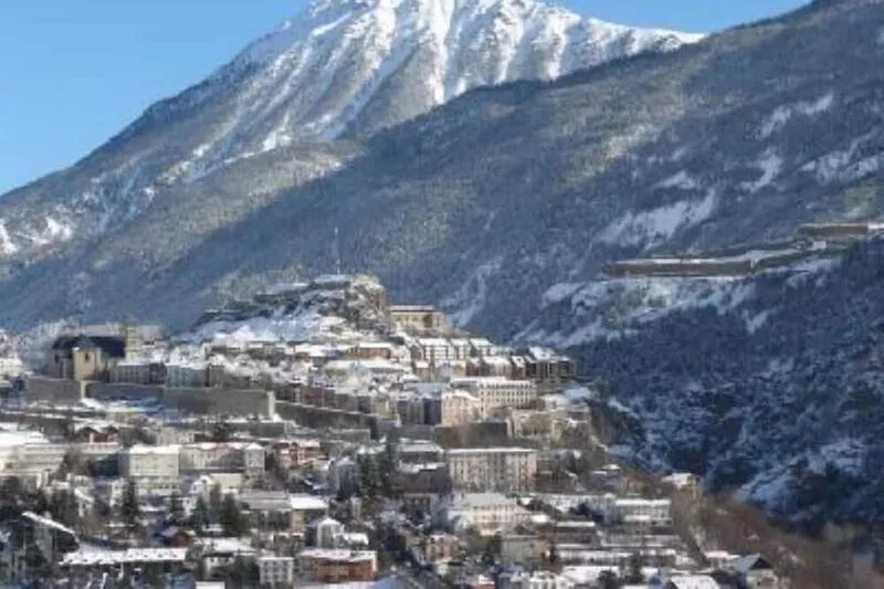Apartment/ flat - Puy-St-Pierre