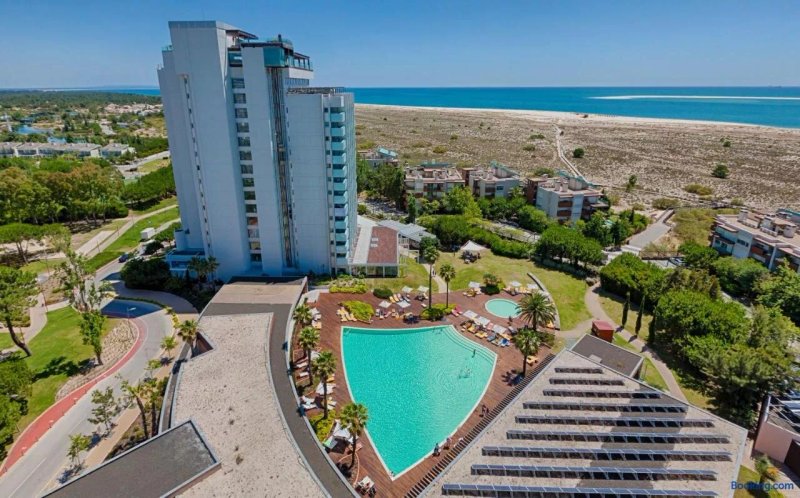 Aqualuz Troia Mar by The Editory