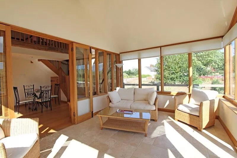 Charming 1 bedroom Granary conversion in the heart of Suffolk
