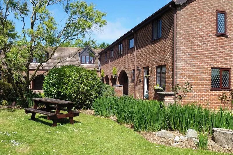 This spacious property for 6 is in a peaceful location within the grounds of
