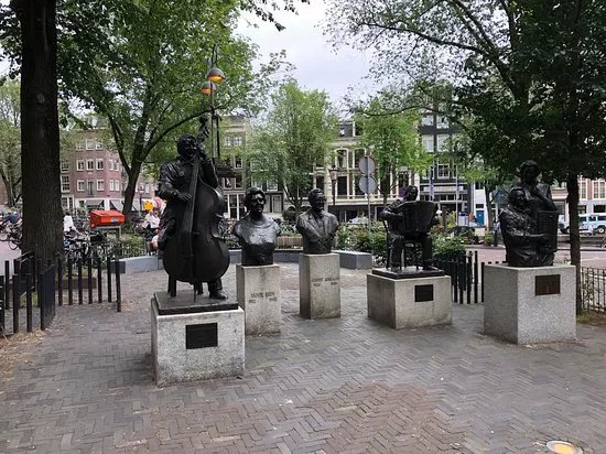 Johnny Jordaanplein / Beeld Johnny Jordaan
